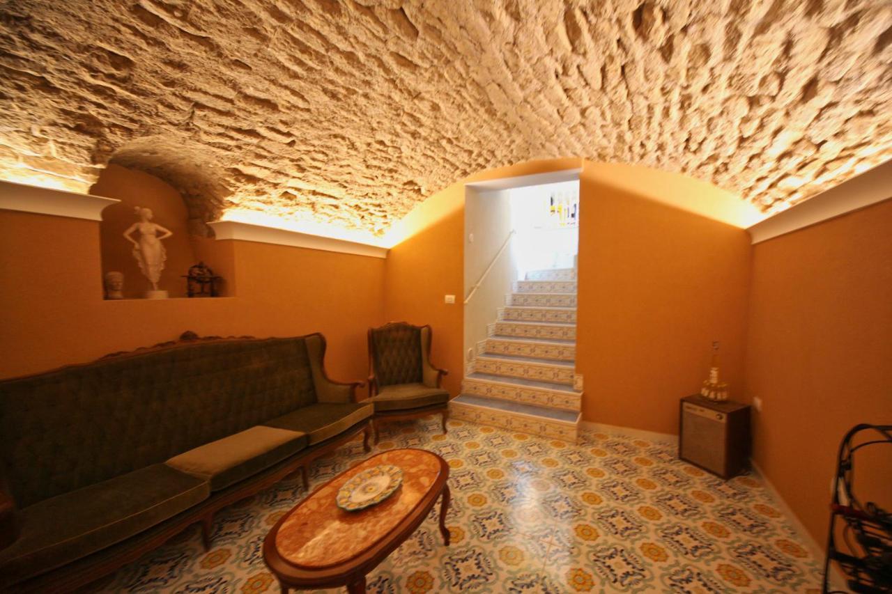 Domus Vilu Bed and Breakfast Nocera Superiore Exteriör bild