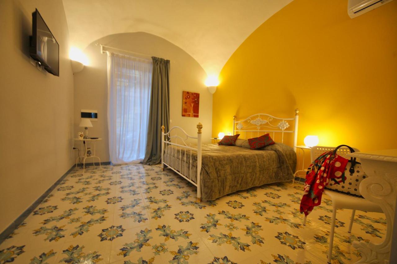 Domus Vilu Bed and Breakfast Nocera Superiore Exteriör bild