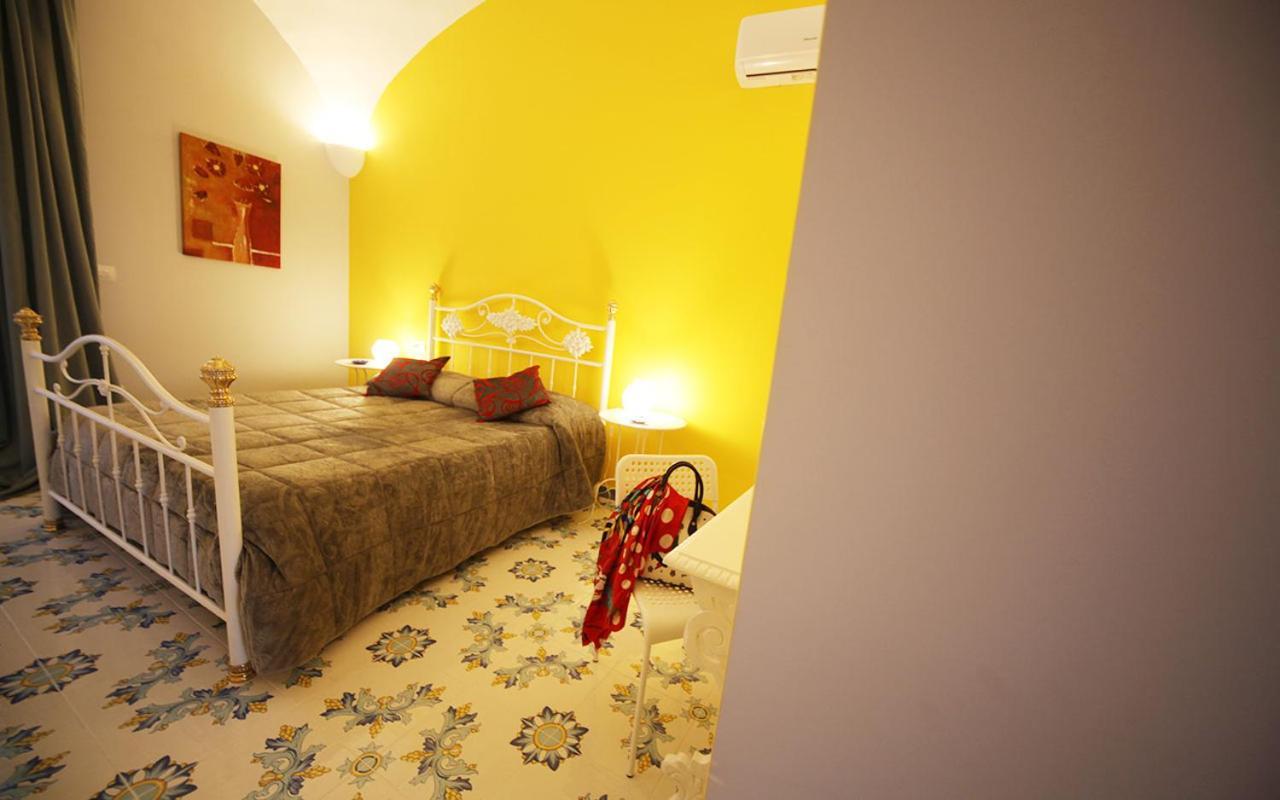 Domus Vilu Bed and Breakfast Nocera Superiore Exteriör bild