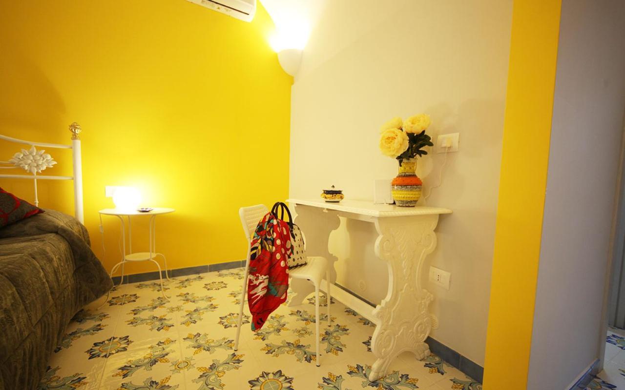 Domus Vilu Bed and Breakfast Nocera Superiore Exteriör bild